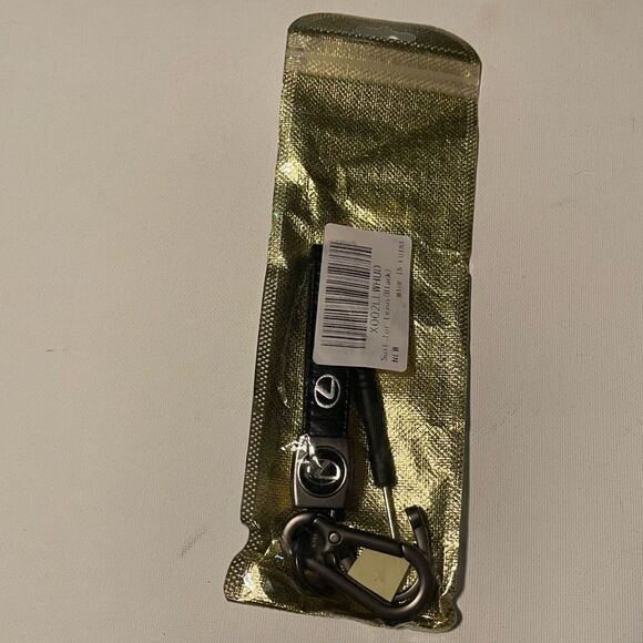 Lexus Logo Key Fob Keychain in Black and Silver Leather NWT - Picture 4 of 4